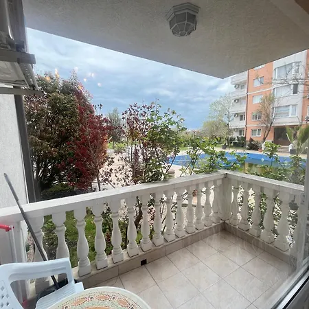 Sea Diamond 2-bedroom In Sunny 아파트